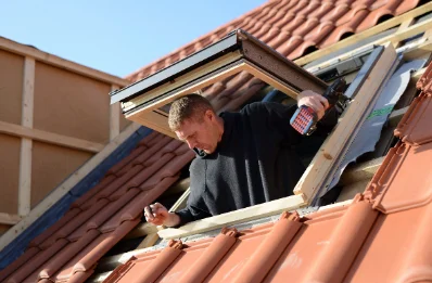 Pose de fenêtres de toit Velux à Rouillé